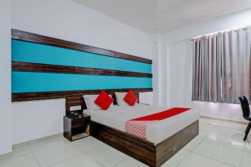 Oyo 81170 Hotel Sky Inn