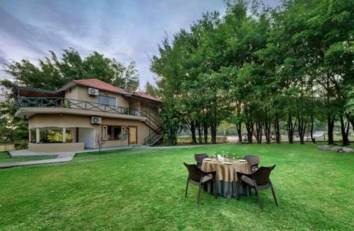 Hotel Tarangi Resort & Spa - A River Access Property