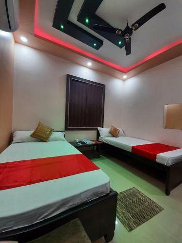 Hotel Shakuntla Palace