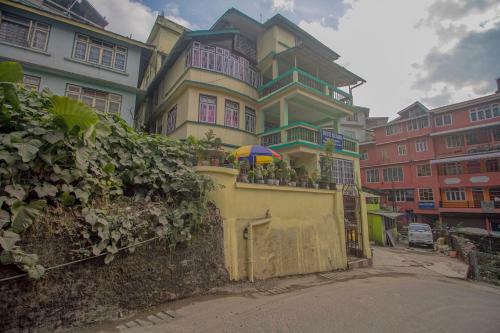 Oyo Flagship 67564 Hotel Siljong