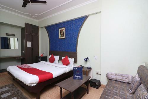 Oyo 24788 Hotel Samrat