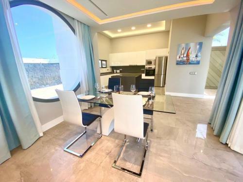 Luxury Villa Olivia 3 Beds - 3 Baths