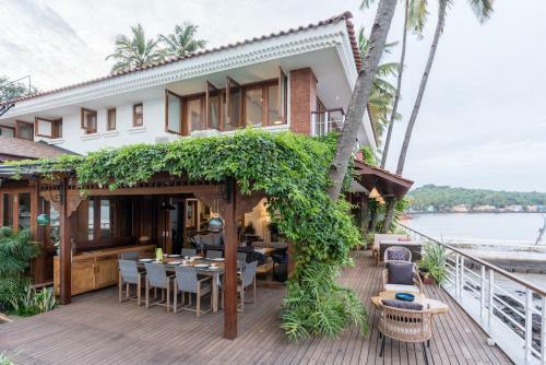 Stayvista At Villa Kinara
