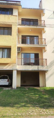 Luxurious 3 Bhk Apart With Pool And Gym