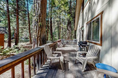 Snowpeak Chalet