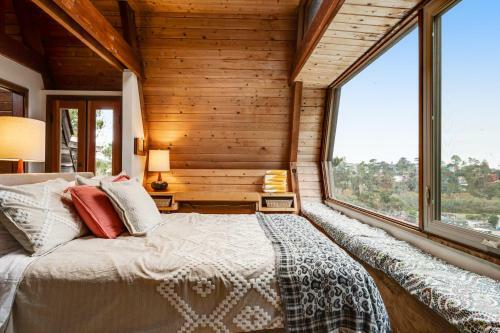 Cambria Treehouse