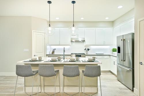 Oak Ave Magnificence