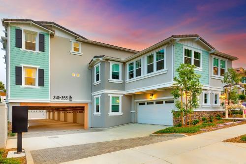 Oak Ave Magnificence