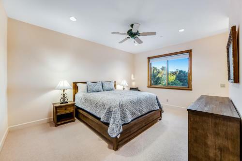 Woodhawk Manor