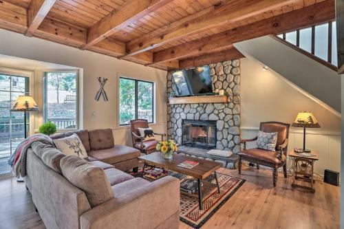 Rustic Home With Deck About 2 Mi To Lake Arrowhead!