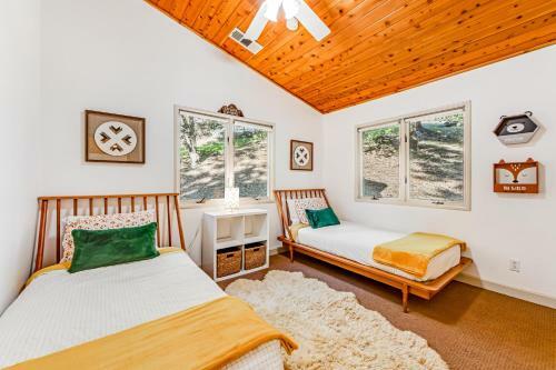 Crestline Lodge