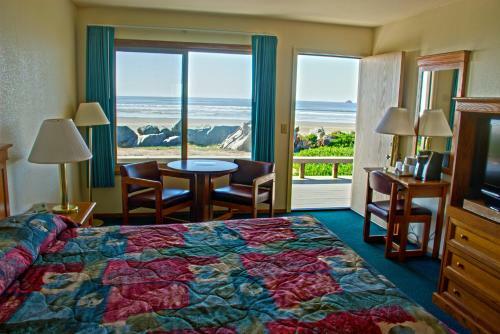 Crescent Beach Motel