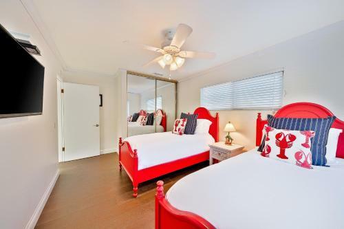 Capo Beach Jacuzzi & Beachfront Beauty