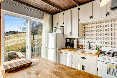 Private Mountain-top Cabin
