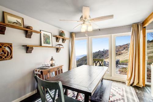 Private Mountain-top Cabin