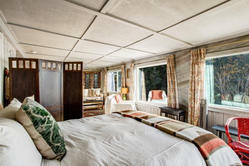 Private Mountain-top Cabin