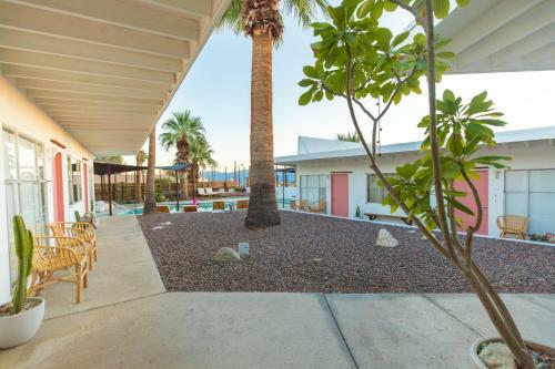 Posada Miracle Manor Boutique Hotel & Spa