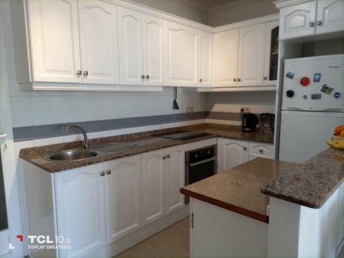 Spacious 2 Bed Ground Floor Apartment With Beautiful Communal Pool