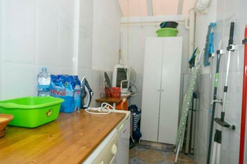 Spacious 2 Bed Ground Floor Apartment With Beautiful Communal Pool