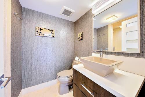Encinitas Seabluffe Oceanfront Condo