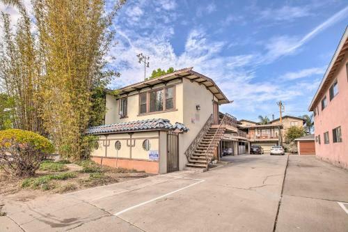 Sunny West Coast Apartment 7 Mi To Beaches!