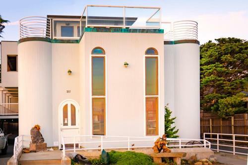 Luxury Beachfront Penthouse Walk To The Beach Restaurants Entertainment