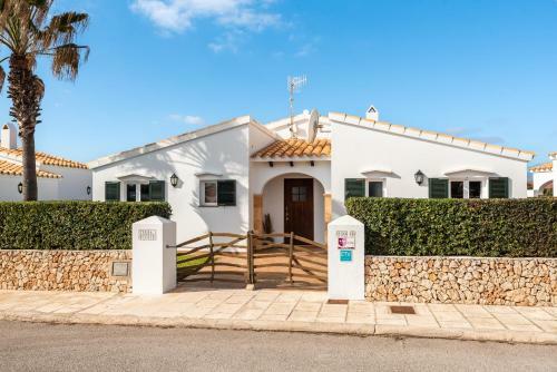 Villa Menorca Fucsia