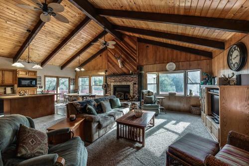 Creek Side Getaway