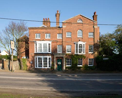 Posada The Crown House Hotel