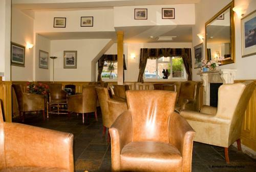 Posada The Crown House Hotel