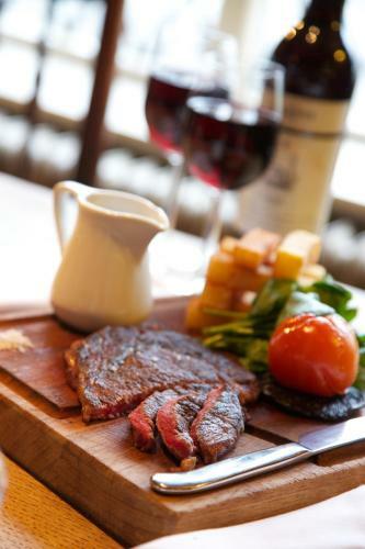 The Lambert Arms - A Bespoke Hotel