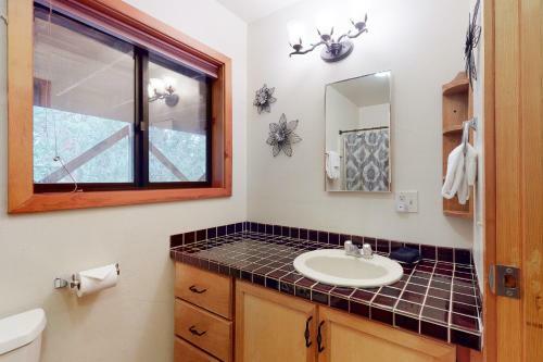 Tahquitz View Chalet