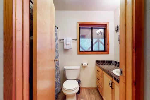 Tahquitz View Chalet