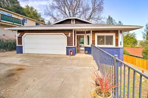 Unique Home With Deck, Grill, Lake And Mtn Views!