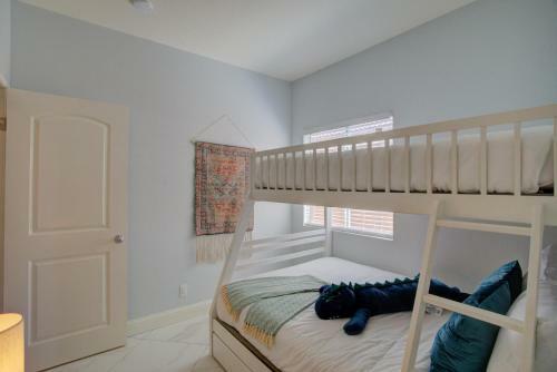 Top Rated 5 Star Getaway 4br 2 Bathroom