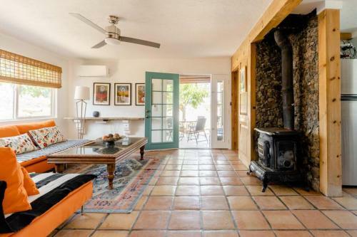 Moonlight Mesa House