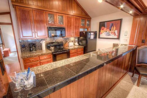 Brockway Beachside Bungalo By Lake Tahoe Accommodations
