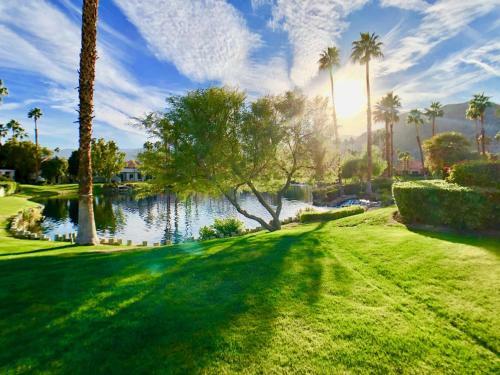 Charming, Redesigned 5 Star Rating With Pool, Spa, Bbq And More