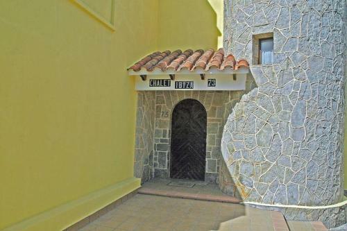 Villa With Pool, 200m From Beach
