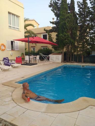 Villa With Pool, 200m From Beach