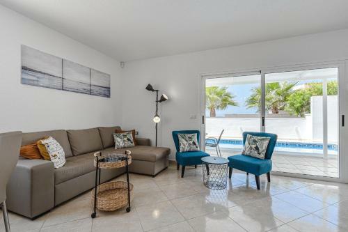 Wonderful Villa In Sue�o Azul With Private Pool