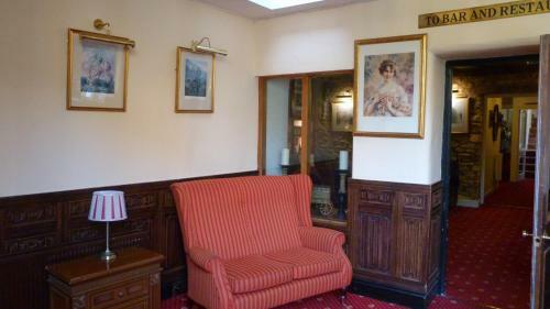 Hotel Crown Inn