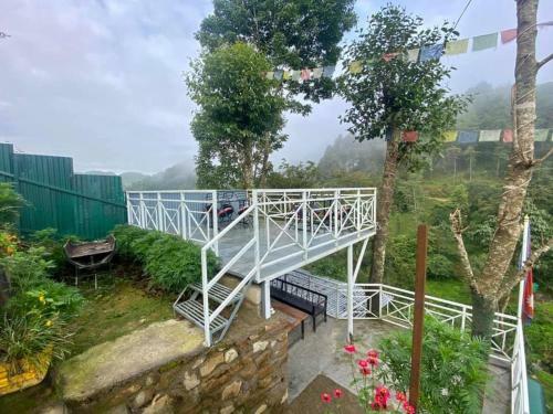 Hotel 7 Km Hill Station Resort