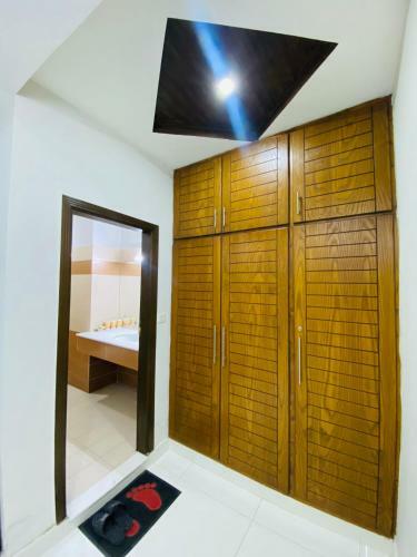 2 Bed Luxury Apartment E11 For Family