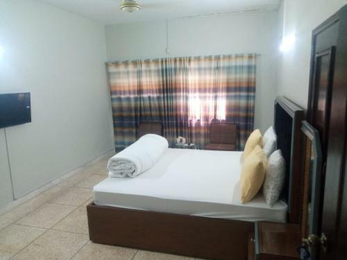 Hotel Holiday Accommodation Clifton