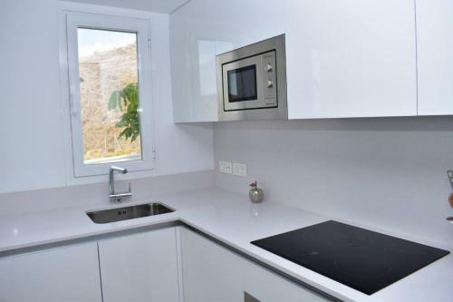 Sunny Beach Apartment In Calaceite