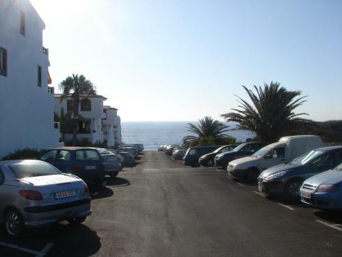 Coastside Apartment, Amarilla Bay