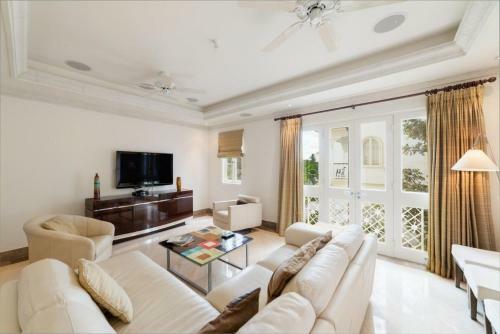 4 Bedroom Beach Front Villa