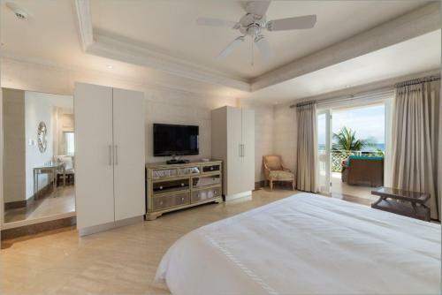 4 Bedroom Beach Front Villa