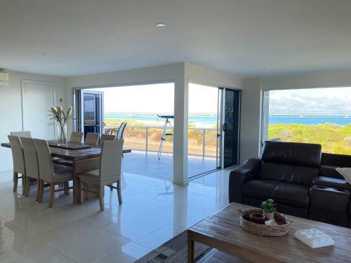 Seachange House